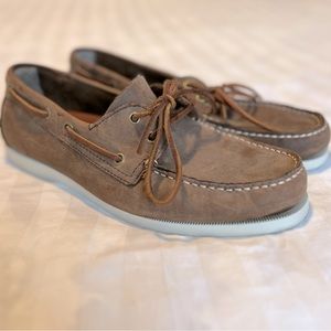Men’s casual boat shoes